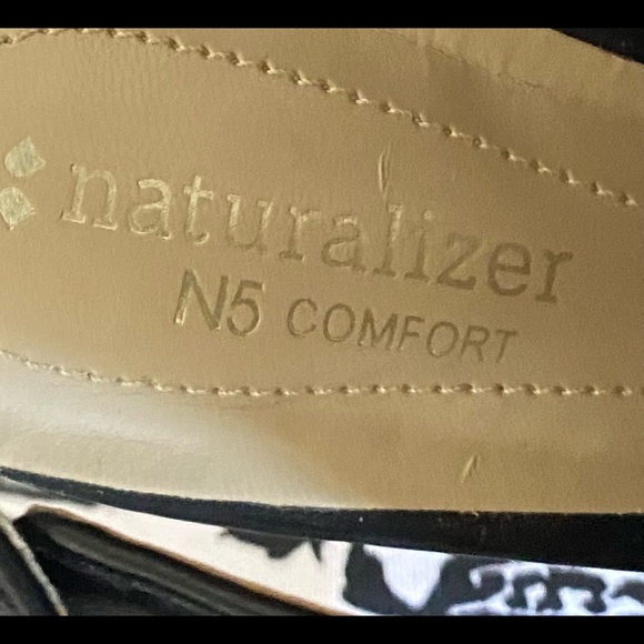 Black  Peekaboo Toe size 6.5 - Sling Back Platform Heels - Naturalizer No 5 - Picture 6 of 6